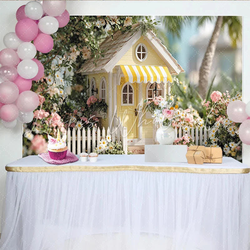 Lofaris Idyllischer gelber Märchenhaus-Hintergrund mit Blumen und Zaun für Frühlings- und Sommerpartys Kindergeburtstage
