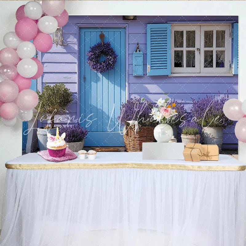 Lofaris Lavendel-Hintergrund mit blauem Tür-Motiv Fotokulisse für Gartenpartys rustikale Sommerdekoration