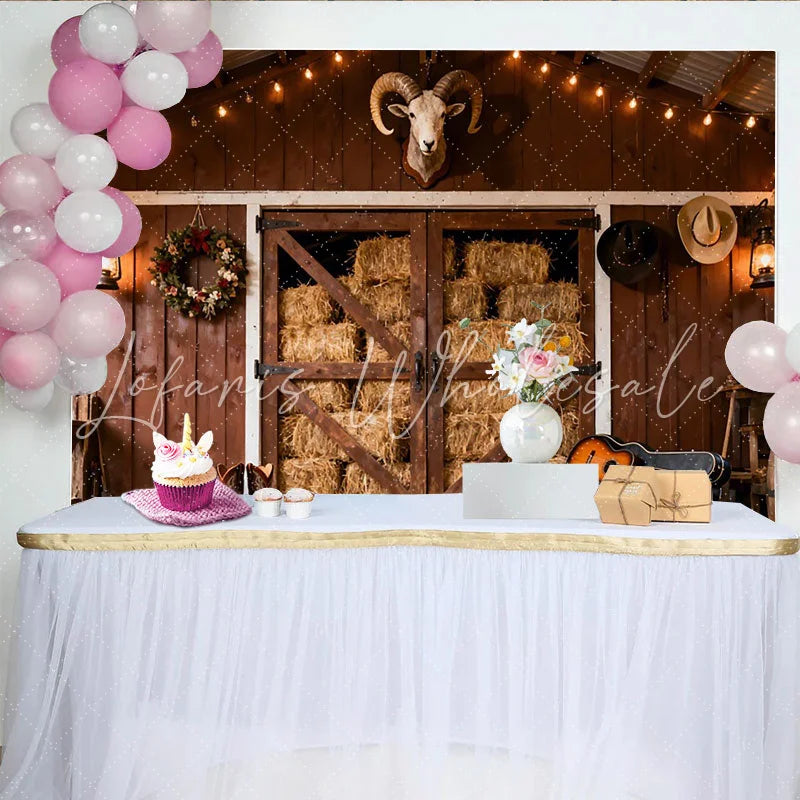 Lofaris Rustikaler Western-Scheunen-Hintergrund mit Heu Lichterkette und Cowboy-Elementen für Country-Partys und Fotoshootings