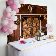 Lofaris Rustikaler Western-Scheunen-Hintergrund mit Heu Lichterkette und Cowboy-Elementen für Country-Partys und Fotoshootings