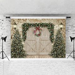 Lofaris Little Spot Light Chrismas Tree And Wood Door Backdrop