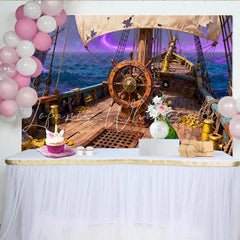 Lofaris Piratenschiff Steuerrad und Goldmünzen Partyhintergrund mit Papagei und lila Himmel für Abenteuer-Geburtstagsfeiern