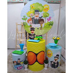 Lofaris Lovely Cartoon Family Outdoor Spring Circle Backdrop Kit
